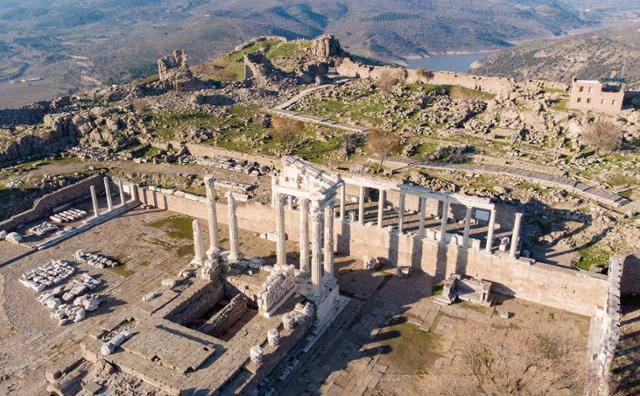 이즈미르주 페르가몬의 아크로폴리스 유적. 튀르키예 문화관광부 제공