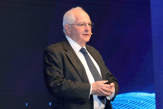 지난달 29일 서울 중구 롯데호텔에서 열린 중앙포럼에서 기조연설을 하는 마틴 울프 FT 수석논설위원. 장진영 기자