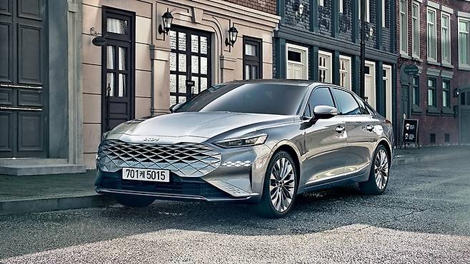 그랜저 경쟁차종인 기아 K8 [사진출처=기아]