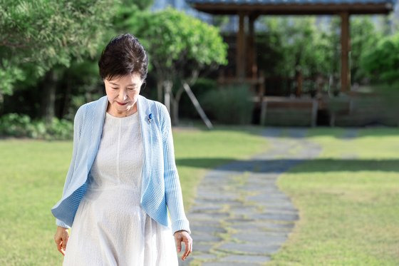 대구 달성군 유가읍 자택의 박근혜 전 대통령. 권혁재 사진전문기자