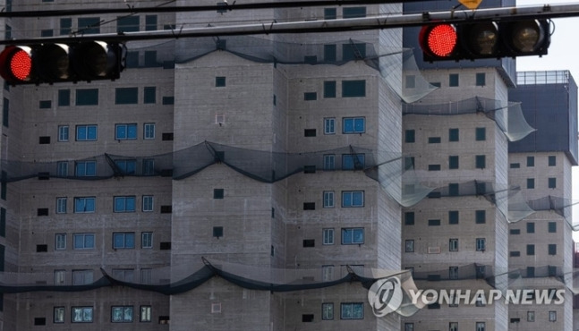 아파트 건설현장. 본 기사와 직접적인 관련없음. [사진 출처 = 연합뉴스]