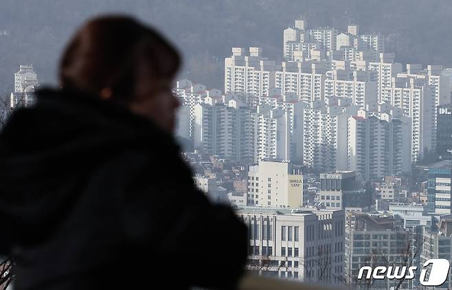 서울 남산타워에서 바라본 아파트 단지들. 2023.12.7/뉴스1 ⓒ News1 김민지 기자