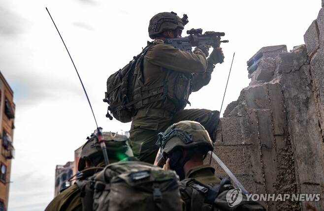 가자지구에서 작전 중인 이스라엘군 [신화 연합뉴스 자료사진. 재판매 및 DB 금지]