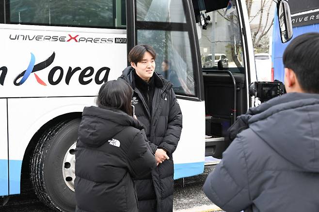 대한체육회가 마련한 해병대캠프에 참가하는 수영 국가대표 김우민. 사진=대한체육회