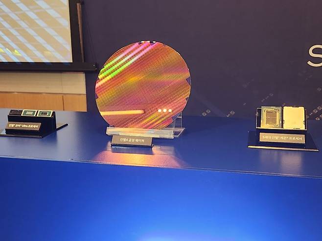 인텔 차세대 AI 프로세서. 사진=구자윤 기자