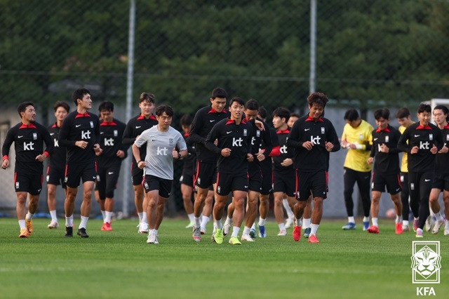 팀 훈련에 집중하는 대표팀. /사진=대한축구협회 제공