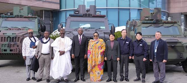 장갑차 수출 협약 [광주시 제공. 재판매 및 DB 금지]