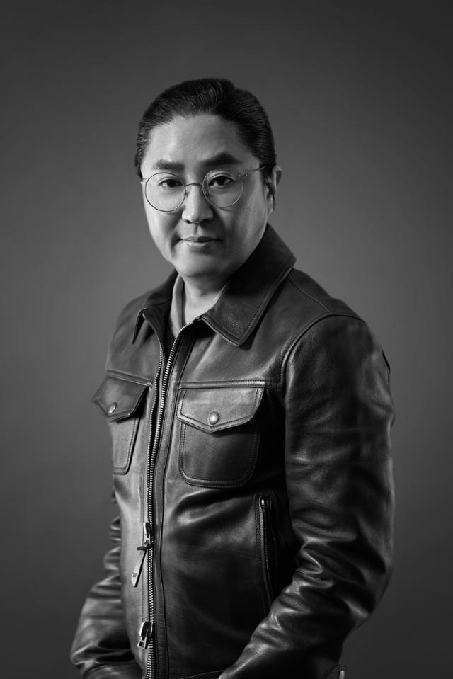 김한민 감독은 "기획 기간까지 포함해 이순신 3부작을 완성하기까지 10년이 걸렸다"며 "'노량: 죽음의 바다'를 개봉할 수 있게 돼 비로소 안도할 수 있었다"고 말했다. 에이스메이커무비웍스·롯데엔터테인먼트 제공