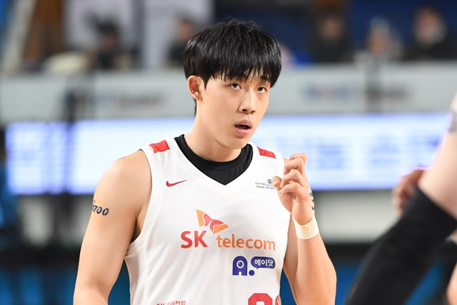 서울 SK 오재현이 19일 수원 KT전에서 경기에 집중하고 있다. /사진=KBL 제공