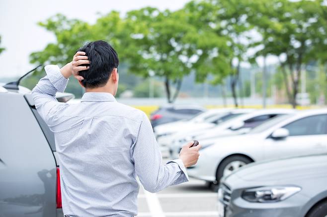 잦은 과음은 젊은 치매환자가 되는 지름길이다. 음주 후 블랙아웃 현상을 자주 겪는다면 알코올성 치매를 의심하고 치료받아야 한다. /게티이미지뱅크