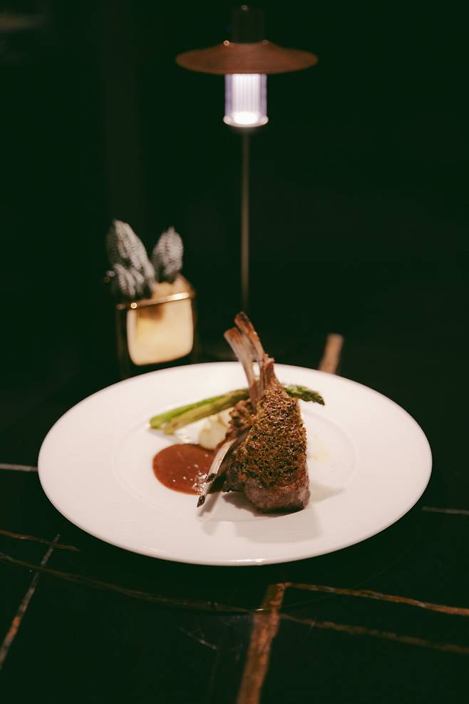 가평 잣 크러스트 프렌치 양갈비구이