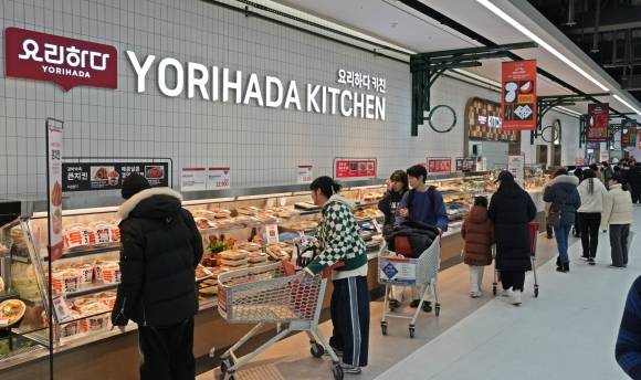 서울 은평구에 리뉴얼 오픈한 ‘그랑그로서리’ 매장. 롯데마트 제공