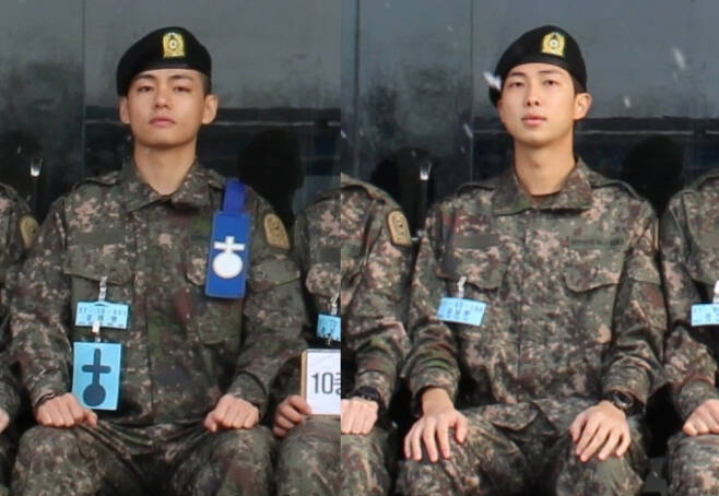 지난 11일 군에 입대한 그룹 방탄소년단(BTS) RM(본명 김남준)과 뷔(본명 김태형)의 훈련소 사진이 공개됐다. /사진=육군 훈련소 공식홈페이지 캡처