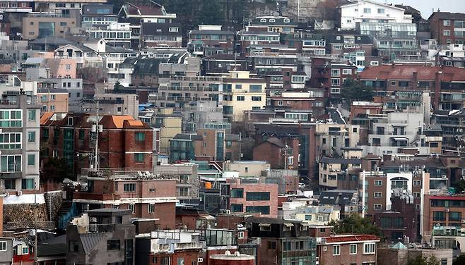 [단독] 빌라왕 막으려다 빌라주인 잡겠다…수도권 66% ‘반환보증’ 가입 못해