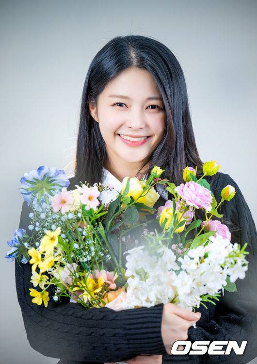 [OSEN=민경훈 기자] 배우 박지원이 26일 오전 서울 합정동 OSEN에서 KBS 2TV 드라마 '혼례대첩' 종영 인터뷰를 가졌다.배우 박지원이 카메라 앞에서 포즈를 취하고 있다. 2023.12.26 / rumi@osen.co.kr