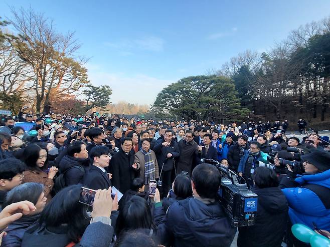 이낙연 전 더불어민주당 대표가 1일 오전 행주산성에서 연 신년 인사회 행사에서 발언하고 있다./독자 제공