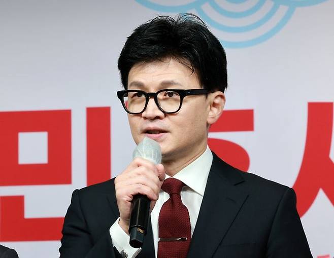 한동훈 국민의힘 비상대책위원장이 1일 오전 서울 영등포구 국민의힘 중앙당사에서 열린 2024 신년인사회에서 인사말을 하고 있다. ⓒ뉴시스