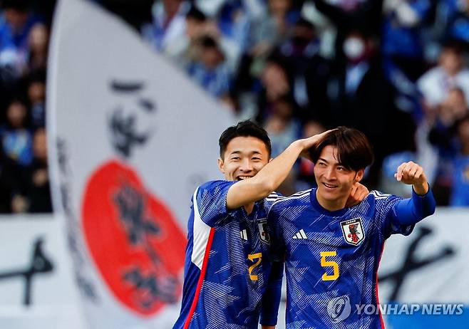 태국전 대승을 자축하는 일본 국가대표 선수들 [로이터=연합뉴스]