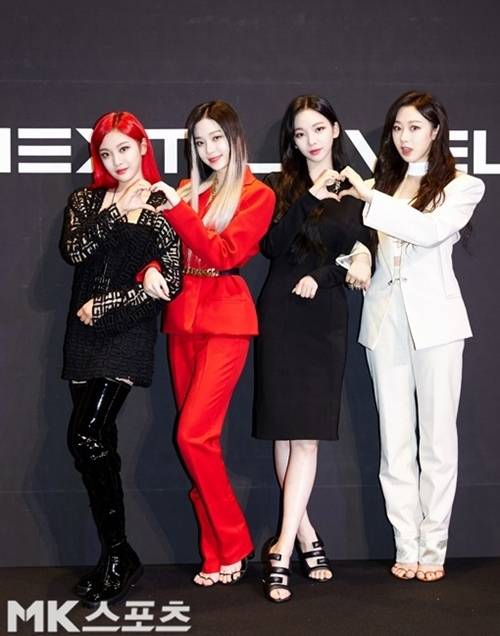 에스파 카리나, 지젤이 2000년생 주인공이다. 사진 = SM엔터테인먼트