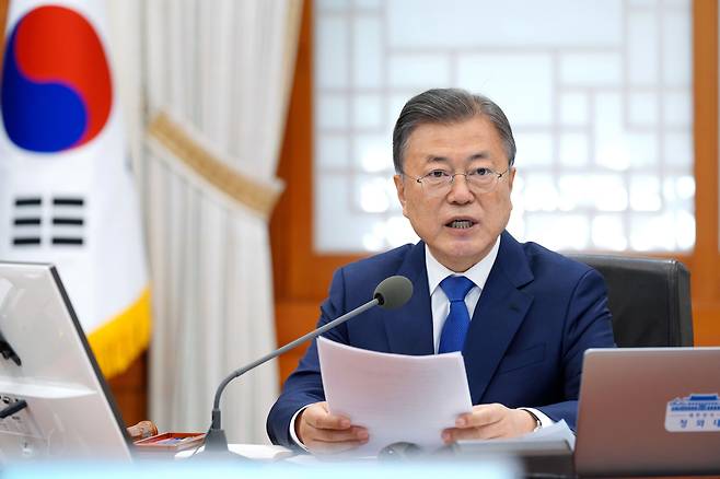 문재인 대통령이 지난 3일 청와대 본관에서 열린 임기 마지막 국무회의에서 발언하고 있다./뉴스1