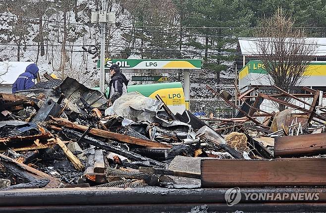 쑥대밭이 된 LPG 충전소 맞은편 주택 [연합뉴스 자료사진]