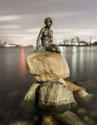 코펜하겐에 있는 원조 인어공주상/텔레그래프