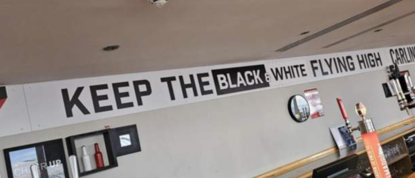 스타디움 오브 라이트 내 '블랫 캣츠 바'. 'BBC' 캡처