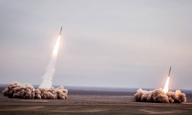 이란 혁명수비대가 운용하는 단거리탄도미사일이 공중으로 발사되고 있다. 세계일보 자료사진