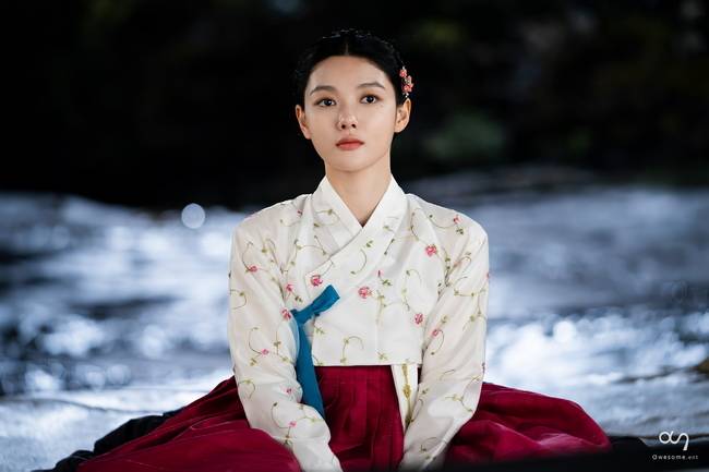 사진=어썸이엔티, SBS ‘마이 데몬’ 제공
