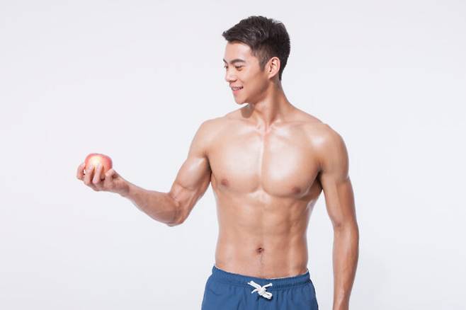 사과 껍질에 많이 들어있는 우르솔릭산이 근육 강화에 좋은 것으로 나타났다. [사진=클립아트코리아]