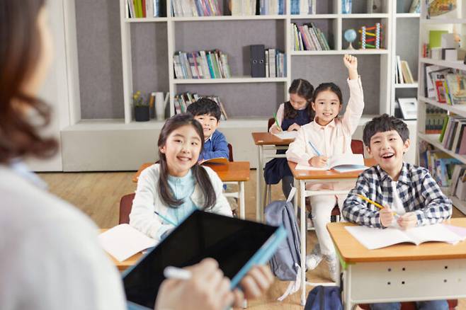 한국인을 비롯한 동아시아의 높은 교육 수준과 우수한 학업 성취도에 대한 유전자의 영향을 확인한 국내 연구 결과가 나왔다. [사진=게티이미지뱅크]