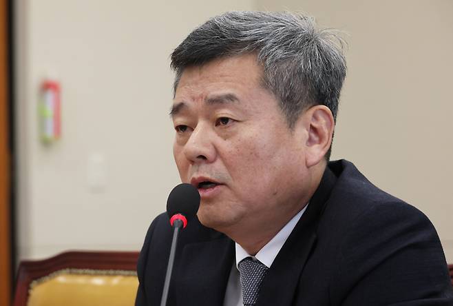 ▲박민 KBS 사장 후보자가 11월7일 국회 과학기술정보방송통신위원회에서 열린 인사청문회에서 의원 질의에 답변하고 있다. ⓒ 연합뉴스