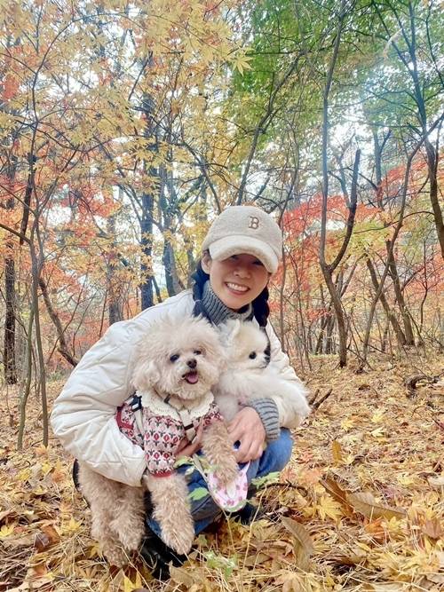 배우 겸 그룹 카라 멤버 한승연이 펫터뷰를 진행했다. 사진=한승연