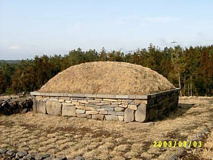 탐라왕자묘 2호분. 문화재청 제공