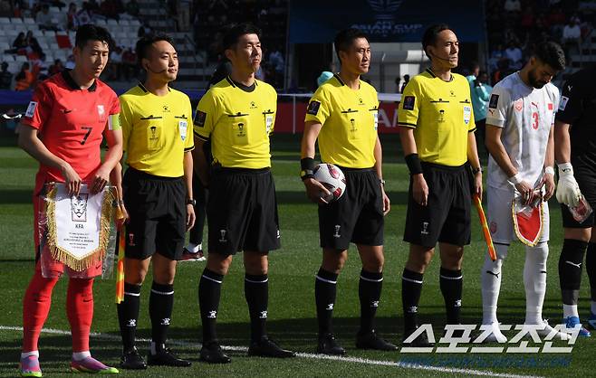15일(현지시간) 카타르 도하 자심 빈 하마드 스타디움에서 열린 2023 아시아축구연맹(AFC) 카타르 아시안컵 대한민국과 바레인의 경기. 심판진 모습. 도하(카타르)=박재만 기자 pjm@sportschosun.com/2023.01.15/
