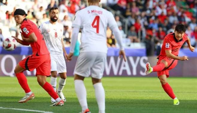 A match between South Korea and Bahrain during the Asian Football Confederation (AFC) Asian Cup 2023 Group E match at the Jassim Bin Hamad Stadium in Doha, Qatar, on July 15, 2018. Lee Kang-in scores a goal for South Korea. Yonhap News Agency