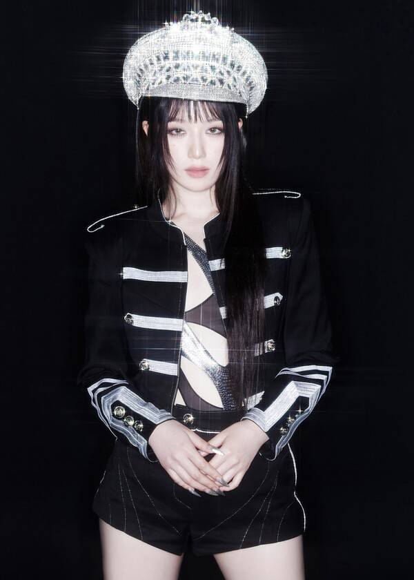 ▲ (여자)아이들 슈화 콘셉트 사진. 제공|큐브엔터테인먼트