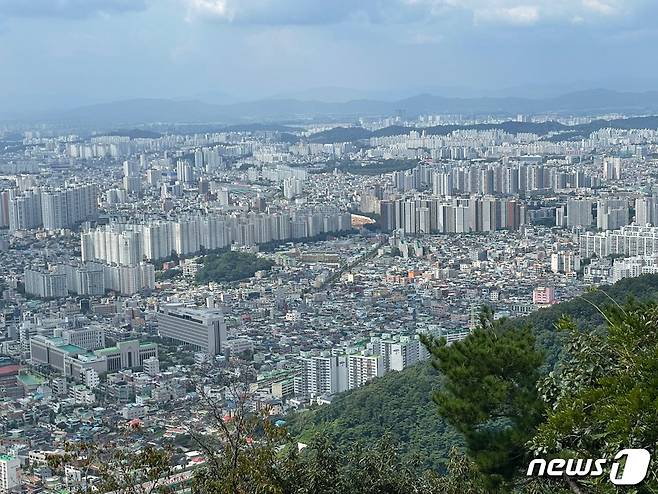 무등산에서 바라본 광주 아파트 2023.9.15/뉴스1 ⓒ News1 김태성 기자