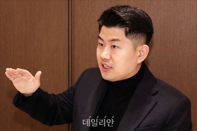 김금혁 전 국가보훈부 장관 정책보좌관이 19일 오전 서울 여의도의 한 카페에서 데일리안과 인터뷰를 하고 있다. ⓒ데일리안 홍금표 기자