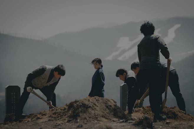 '선산' 스틸컷. /사진 제공=넷플릭스