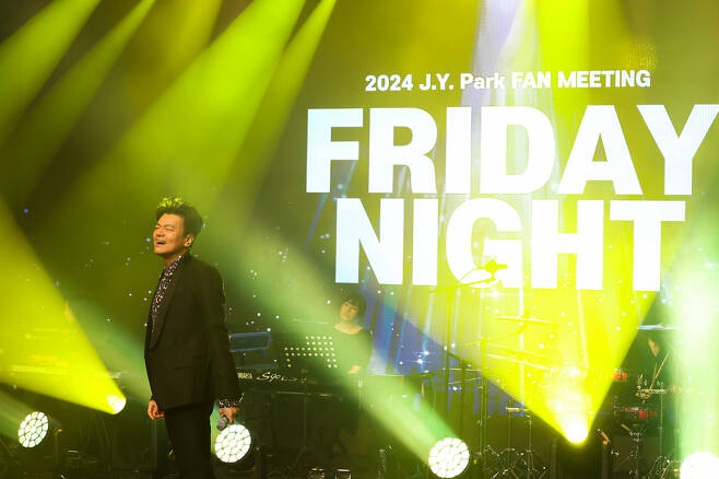 박진영(J.Y. Park) 2024 팬미팅 'FRIDAY NIGHT' 이미지/사진제공=JYP엔터테인먼트