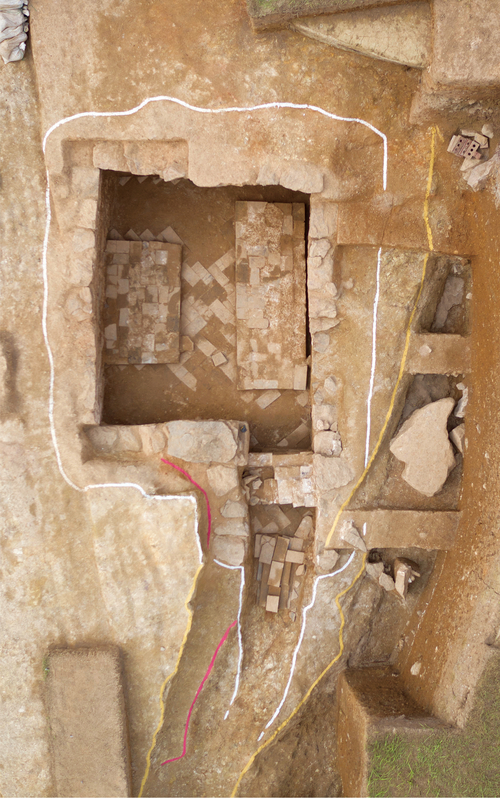 88년 만에 모습을 드러낸 29호분의 구조. 전형적인 백제식 돌방무덤의 형식이지만 바닥 면과 관대, 무덤방 밀봉석 등은 전돌로 구성돼 있다. 국립부여문화재연구소 제공
