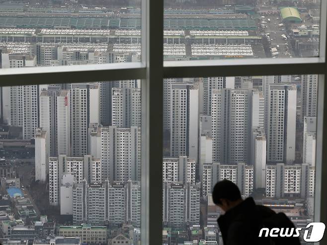 송파구 롯데월드타워 서울스카이에서 바라본 서울시내 아파트 단지 모습. 2024.1.22/뉴스1 ⓒ News1 황기선 기자