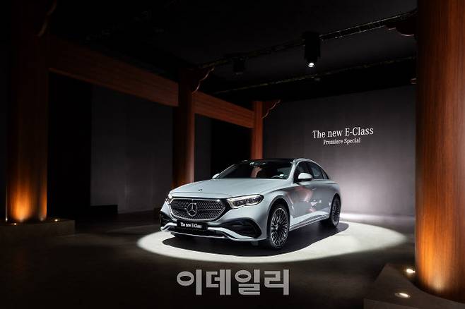 메르세데스-벤츠의 11세대 ‘더 뉴 E-클래스’ 프리미어 스페셜 모델.(사진=벤츠 코리아)