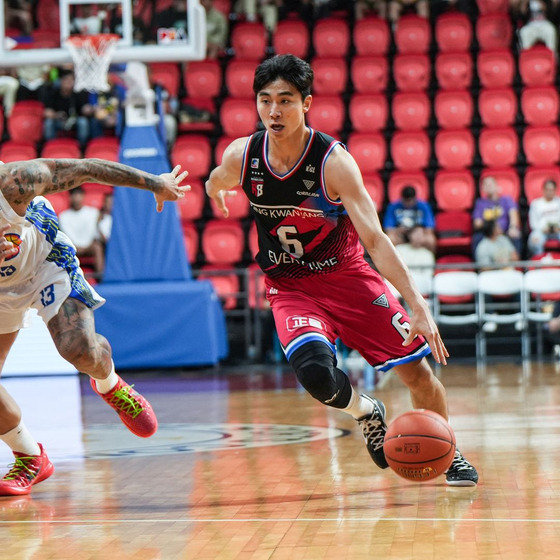 The Anyang Jung Kwan Jang Red Boosters' Park Ji-hoon in action during an East Asia Super League game against TNT Tropang Giga at PhilSports Arena in Pasig, Philippines in a photo shared on the Red Boosters' Instagram account on Thursday. [SCREEN CAPTURE]