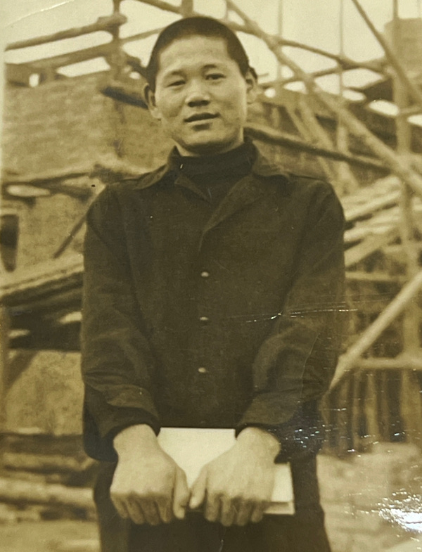 림택권 목사가 1953년 춘천제일장로교회의 ‘성경구락부’에서 교사로 활동하던 모습.