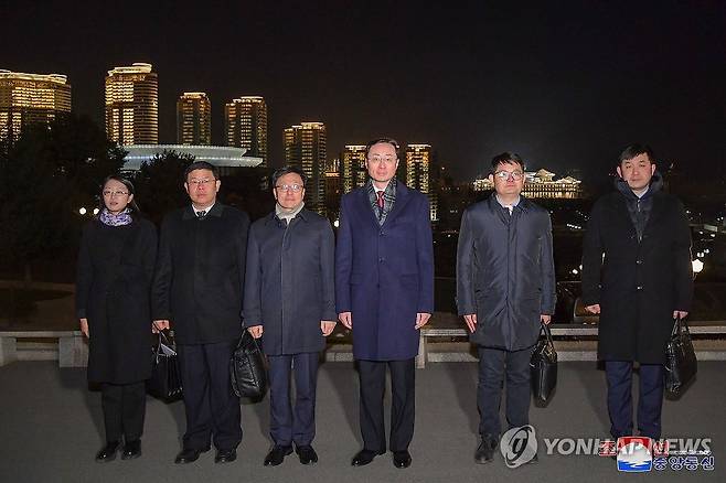 중국 외교차관 방북 (평양 조선중앙통신=연합뉴스) 외교부 쑨웨이둥 부부장(차관)을 단장으로하는 중국 외교부 대표단이 신의주를 경유해 지난 25일 평양에 도착했다고 조선중앙통신이 26일 보도했다. 2024.1.26 
    [국내에서만 사용가능. 재배포 금지. For Use Only in the Republic of Korea. No Redistribution] nkphoto@yna.co.kr