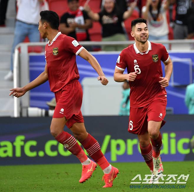 24일(현지시간) 카타르 도하 알투마마 스타디움 열린 2023 아시아축구연맹(AFC) 카타르 아시안컵 일본과 인도네시아의 경기. 인도네시아 월시가 만회골을 넣은 뒤 기뻐하고 있다. 도하(카타르)=박재만 기자 pjm@sportschosun.com/2023.01.24/