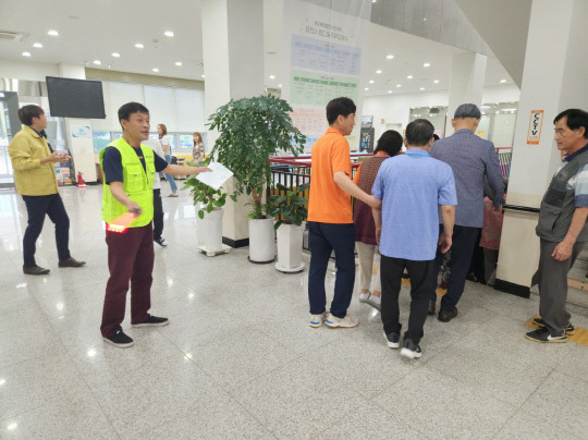 지난해 예산군노인종합복지관 민방위 훈련 모습. 사진=예산군 제공