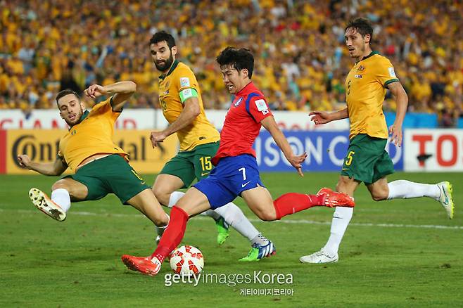 지난 2015년 1월 호주에서 열린 2025 AFC 아시안컵 결승 호주전. 이날 터뜨린 손흥민의 득점은 그의 아시안컵 마지막 필드골로 남아 있다. 사진=게티이미지